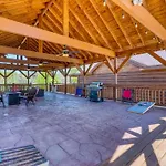 Sleeps 28 - Luxe Smokies Cabin Game Room Hot Tub Views Near Attractions