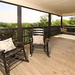 Pinnacle View 7A - Three Bedroom