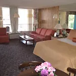 Riverlodge South