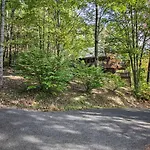 Pigeon Forge Scenic Solitude With Private Hot Tub!
