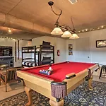 Pigeon Forge Scenic Solitude With Private Hot Tub!