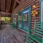 Wilderness Theater And Lodge, 3 Bedrooms, Sleeps 10, Game Room, Hot Tub