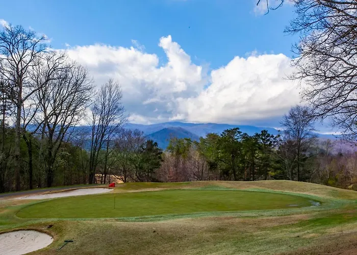 Higher Ground Condo With Mountain And Golf View