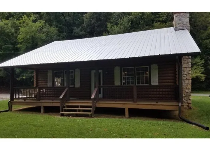 Creekside Haven - Authentic Cabin, Outstanding Location