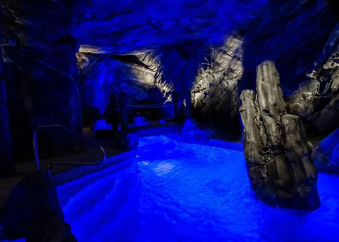 Cavern Cascades