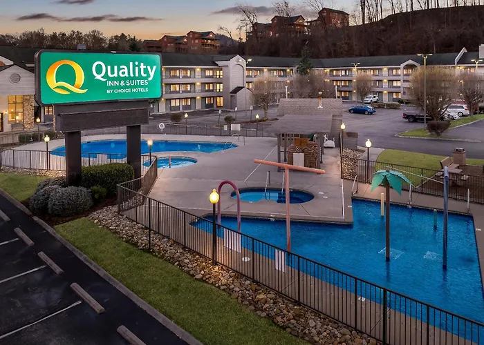 Quality Inn & Suites At Dollywood Lane