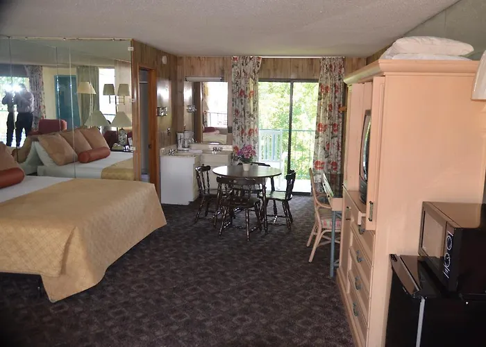 Riverlodge South