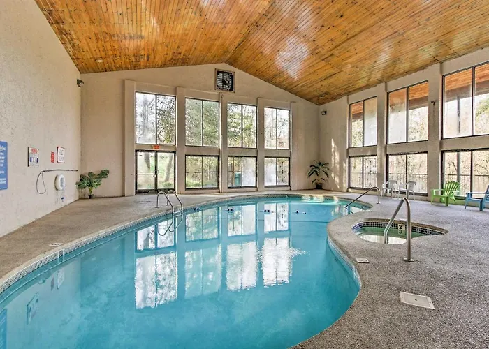 Spacious Resort Condo Central Locale By Dollywood