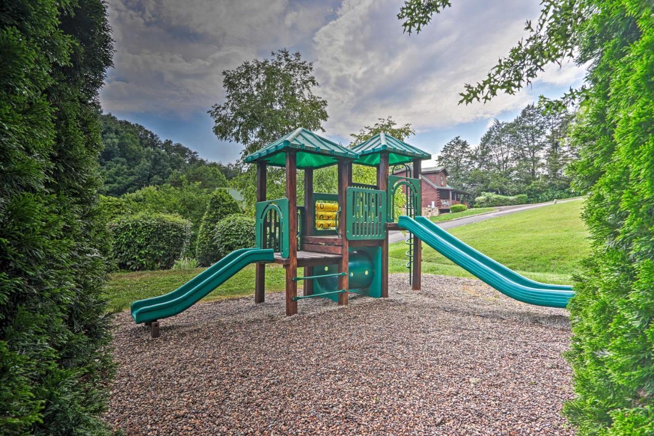 Holiday home Smoky Mountain With Game And Hot Tub!