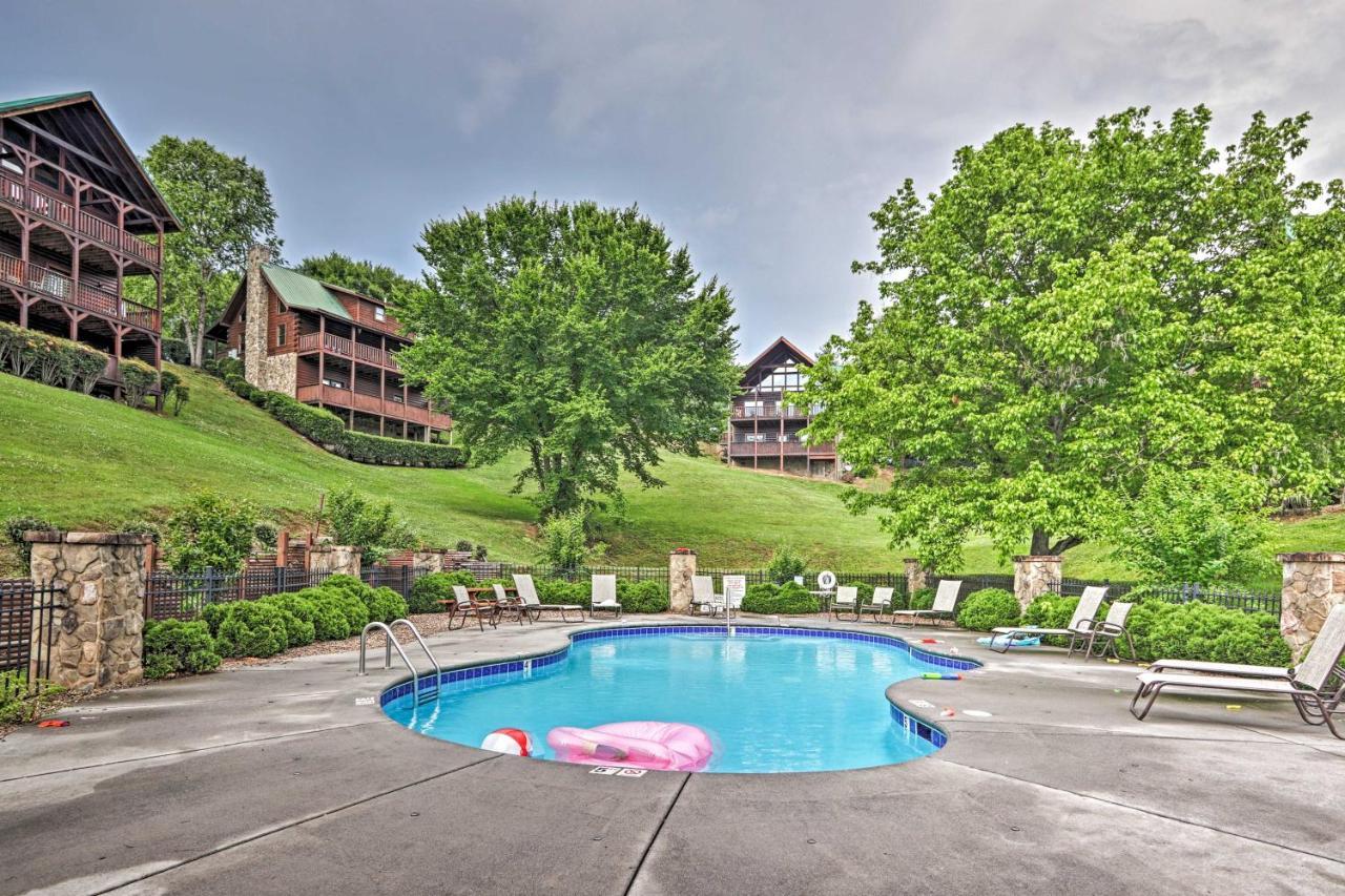 Smoky Mountain With Game And Hot Tub! Pigeon Forge