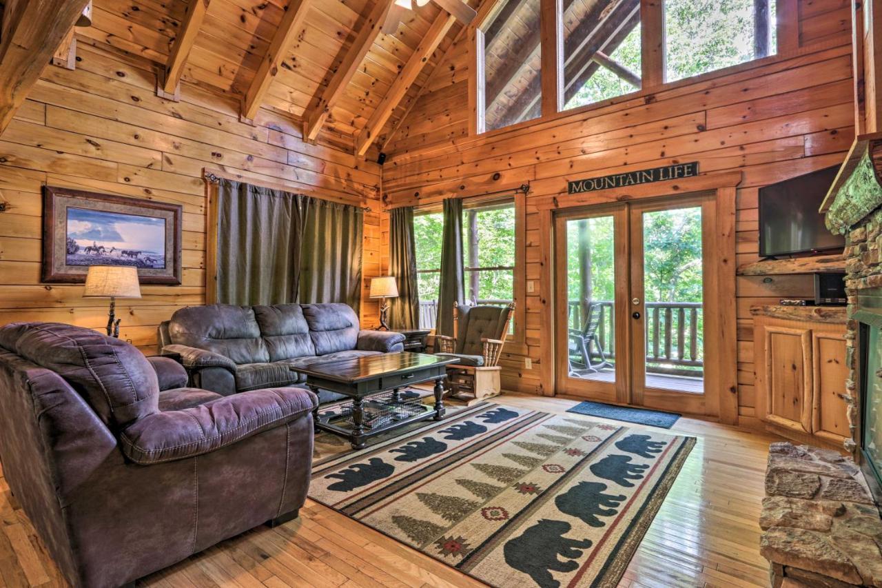 Holiday home Sky Harbor Sevierville With Hot Tub And Deck! *
