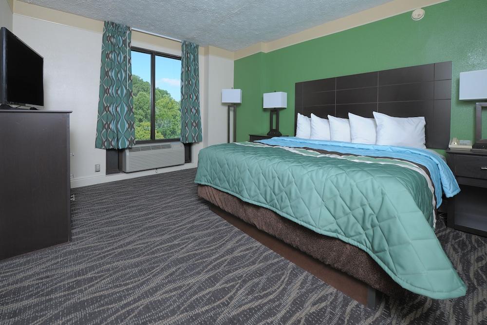 Country Cascades Waterpark Pigeon Forge