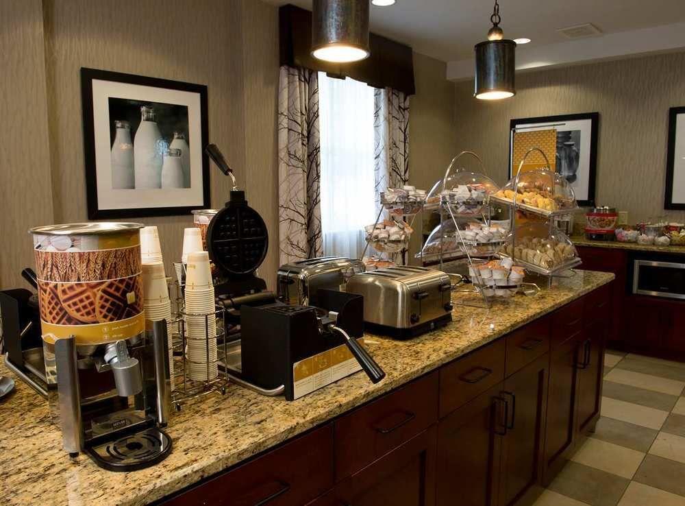Hotel Hampton & On The Parkway