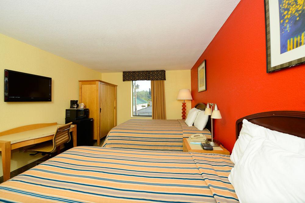 Hotel Leblanc Western Signature Collection