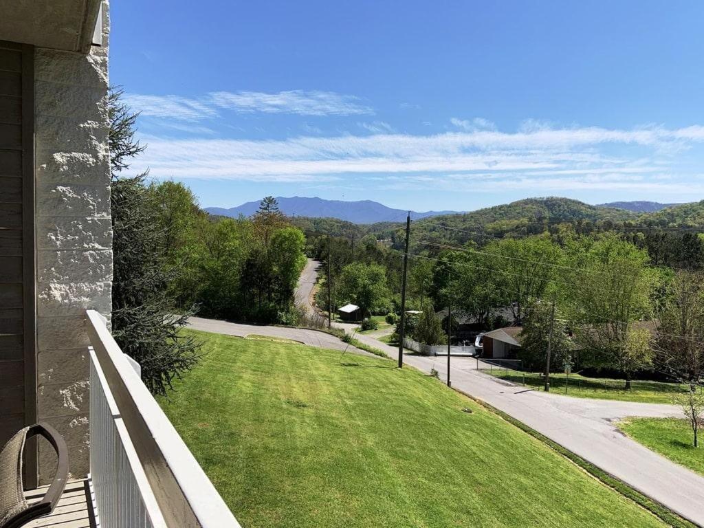 Whispering Pines 524 * Pigeon Forge