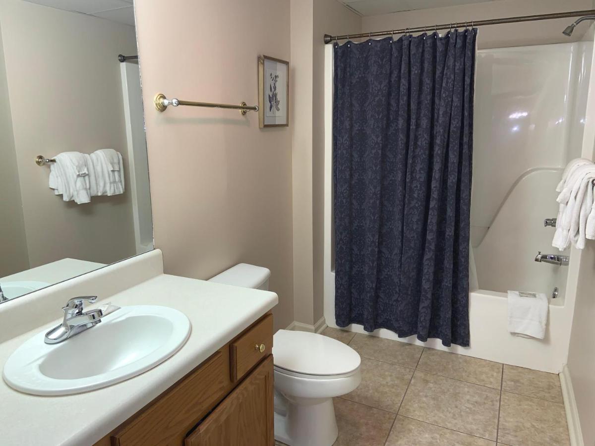 Whispering Pines 114 Holiday home