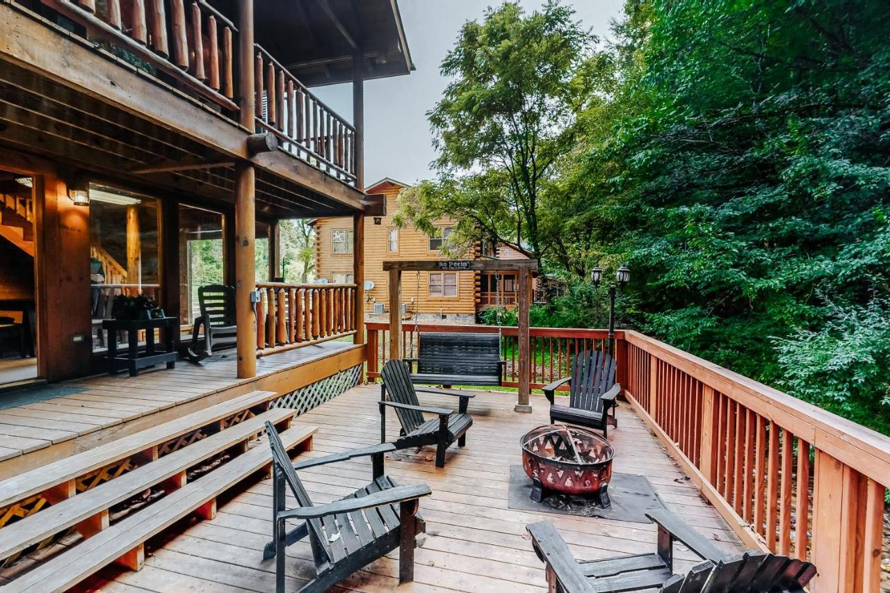 Creekside Dreams * Pigeon Forge