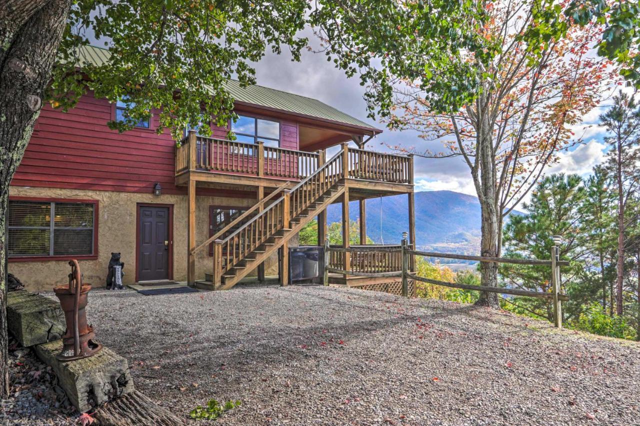 Holiday home Smoky Mountain Retreat With Hot Tub, Arcade Games