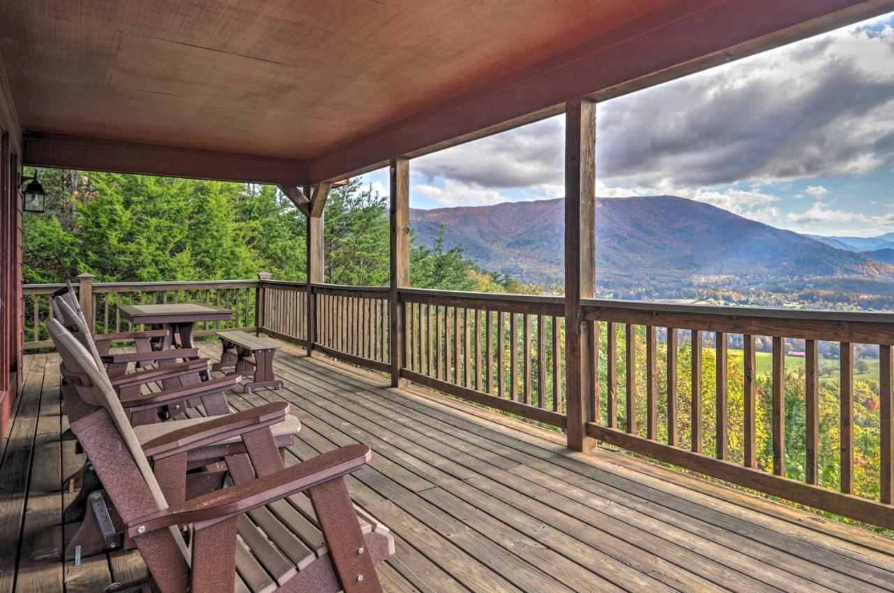 Smoky Mountain Retreat With Hot Tub, Arcade Games Holiday home Pigeon Forge