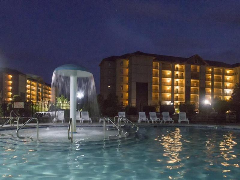 Mountain View 2605 - Free Daily Activities - Indoor And Outdoor Pool - Beautiful Mountain Views Apartment Pigeon Forge