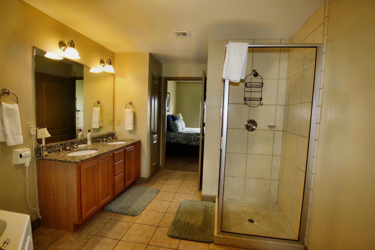 Mountain View 2605 - Free Daily Activities - Indoor And Outdoor Pool - Beautiful Mountain Views Apartment Pigeon Forge