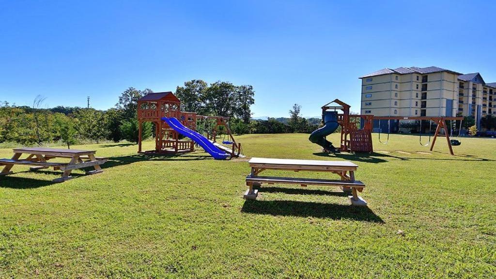 Mountain View 2605 - Free Daily Activities - Indoor And Outdoor Pool - Beautiful Mountain Views Apartment Pigeon Forge