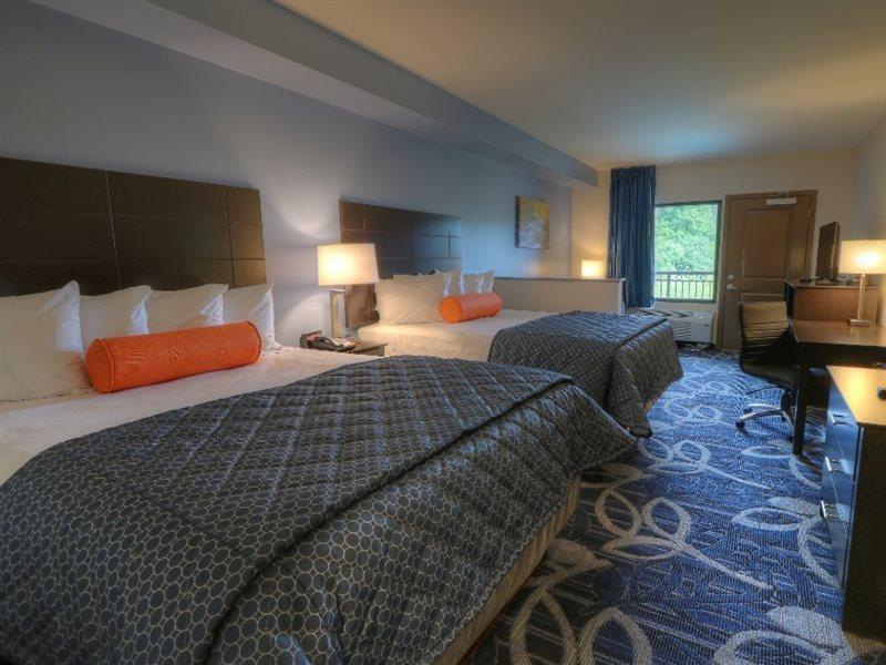 Hotel Country Cascades Waterpark 3*