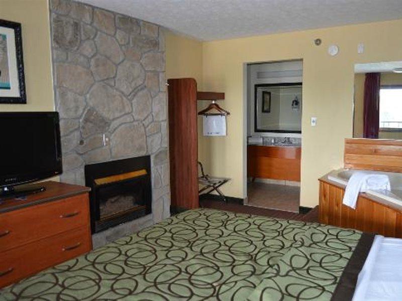 Baymont By Wyndham Near Island Drive Pigeon Forge
