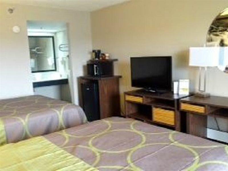 Super 8 By Wyndham Pigeon Forge-emert St Hotel 3*