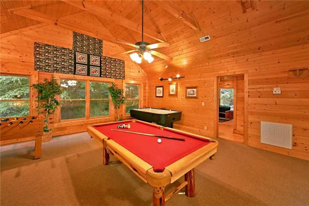 Holiday home Rushing Water - Beautiful Back Yard Along Caney Creek - Hot Tub Game