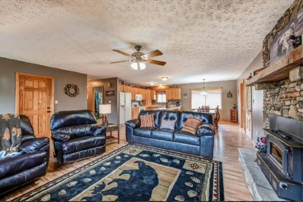 Holiday home Bearfootin' Retreat In The Great Smoky Mountains Pigeon Forge