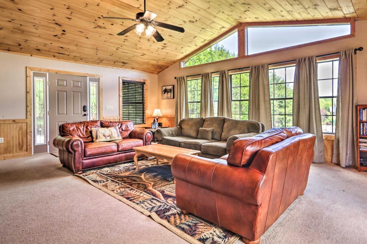 Log Cabin With Deck And Hot Tub 5 Mi To Dollywood!
