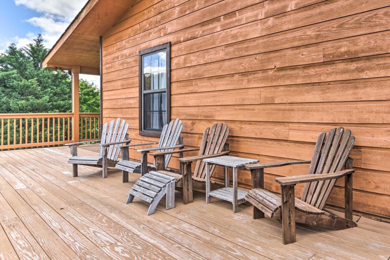 Log Cabin With Deck And Hot Tub 5 Mi To Dollywood! Pigeon Forge