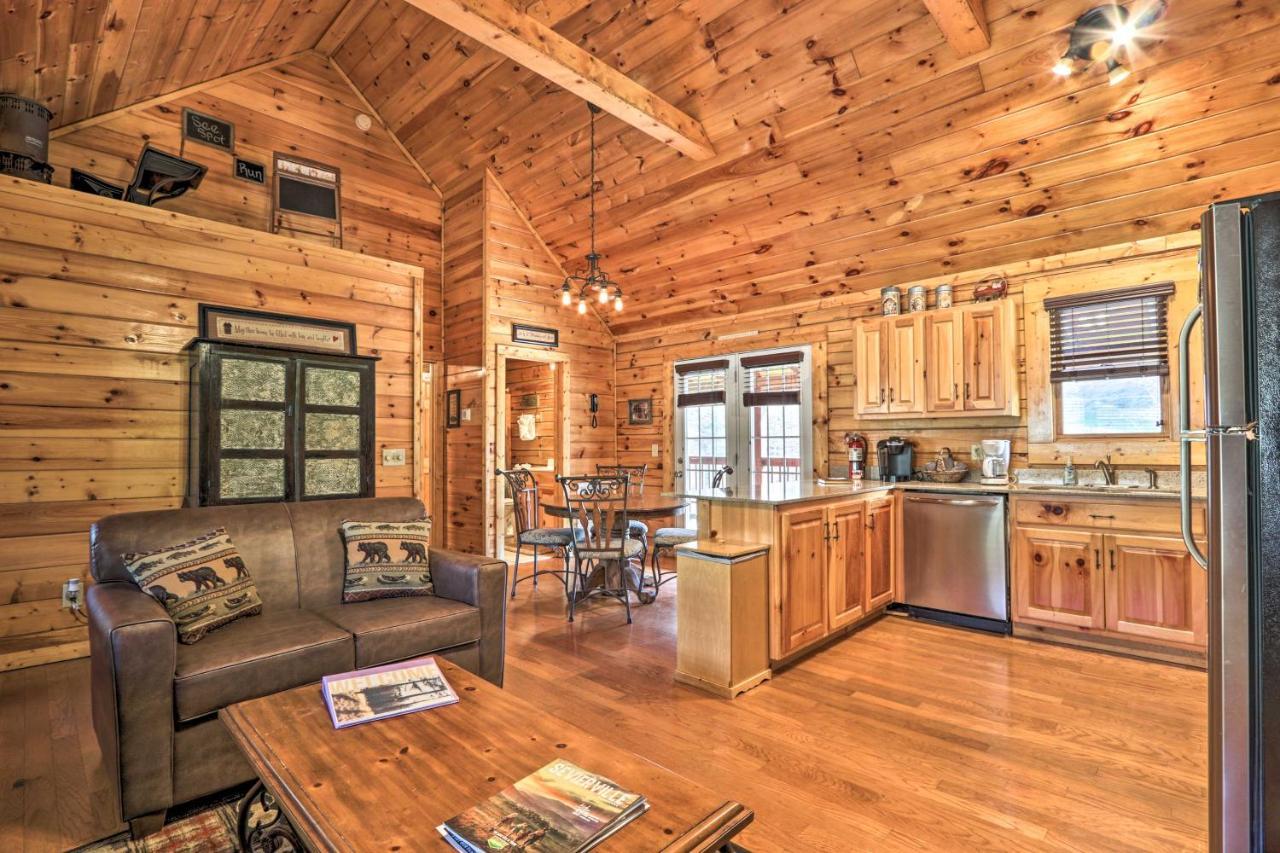 Holiday home Smoky Mountain With Game And Hot Tub! Pigeon Forge