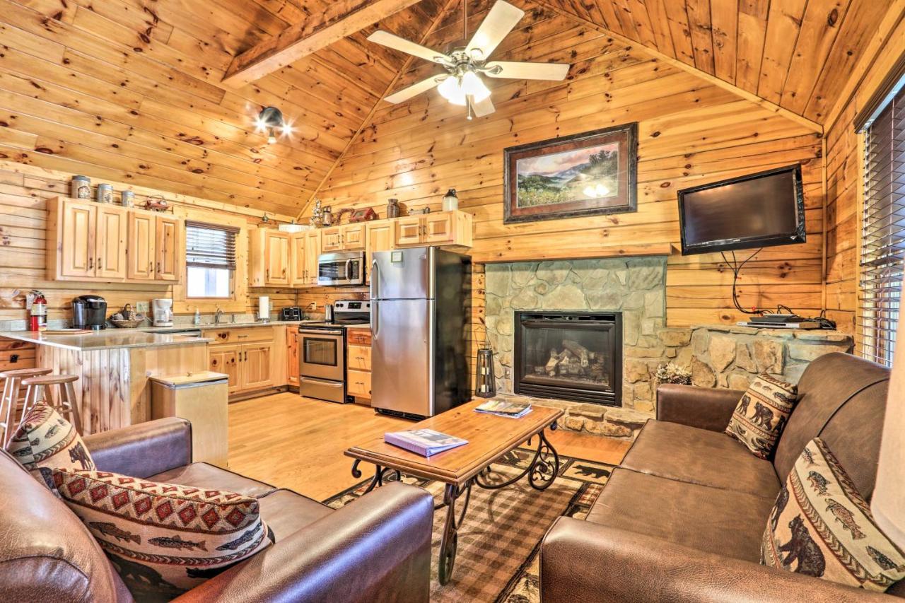 Smoky Mountain With Game And Hot Tub! *