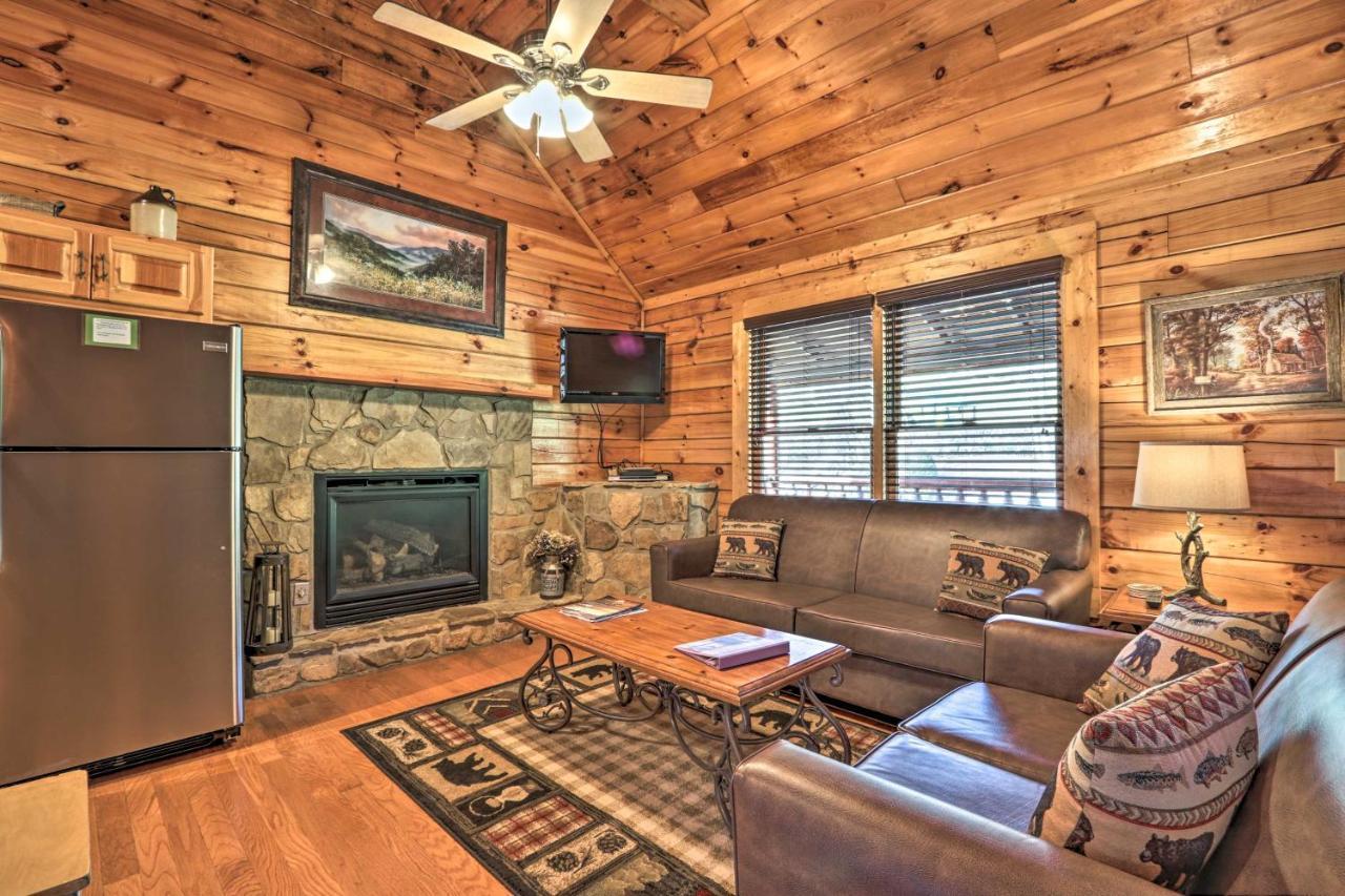 Smoky Mountain With Game And Hot Tub! Pigeon Forge
