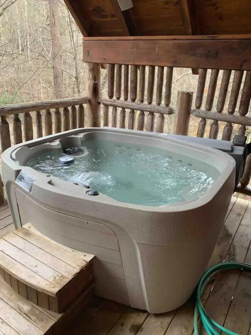 Apartment Alone At Last - Sage Vacations Pigeon Forge
