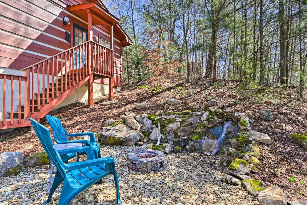 Cabin With Waterfall And Hot Tub, 1 Mi To Parkway! *