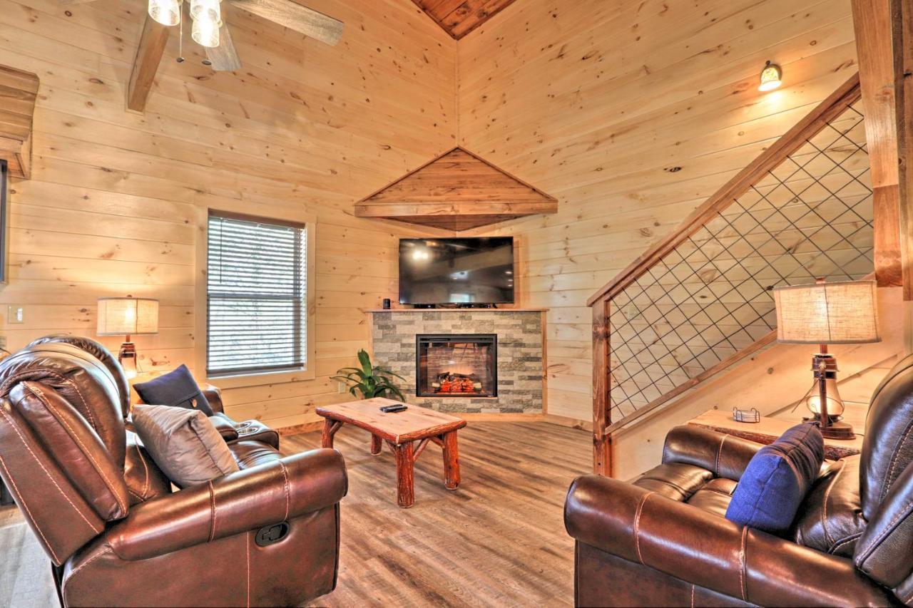 Holiday home With Hot Tub 1 Mi To Parkway Pigeon Forge