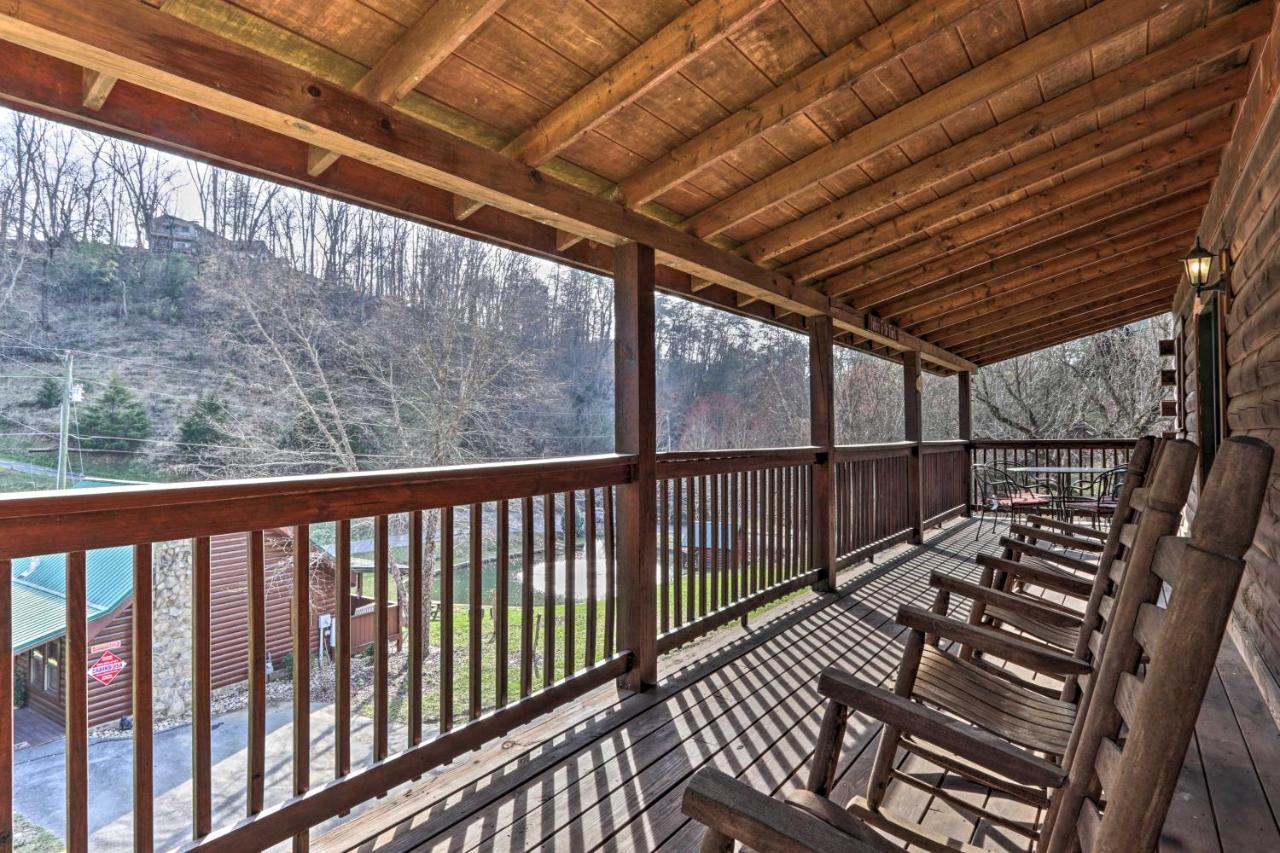 Smoky Mountain With Game And Hot Tub!
