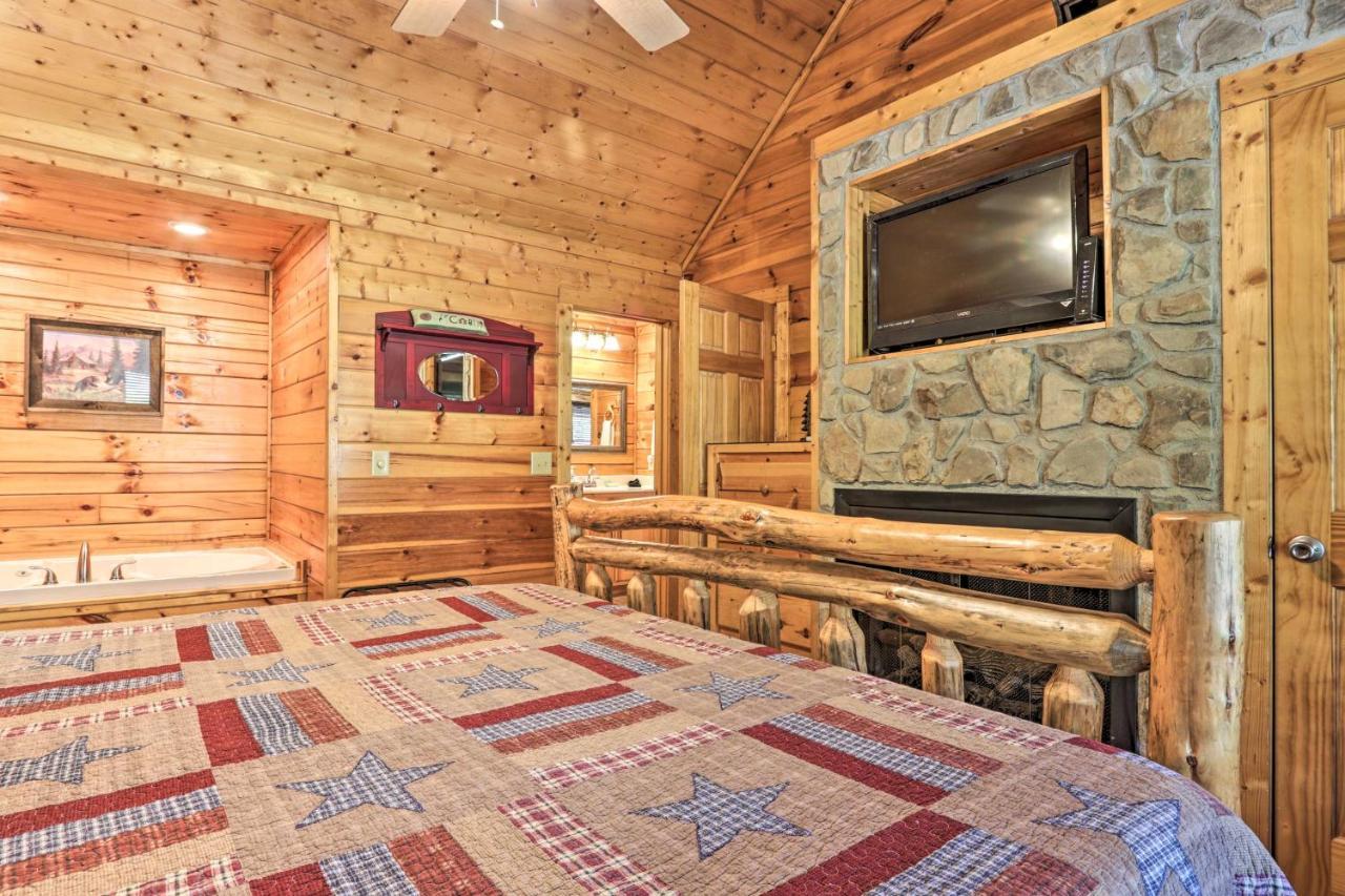 Smoky Mountain With Game And Hot Tub!