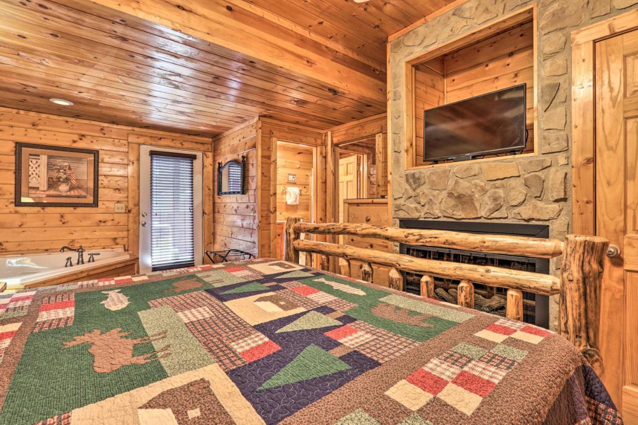 Smoky Mountain With Game And Hot Tub! *