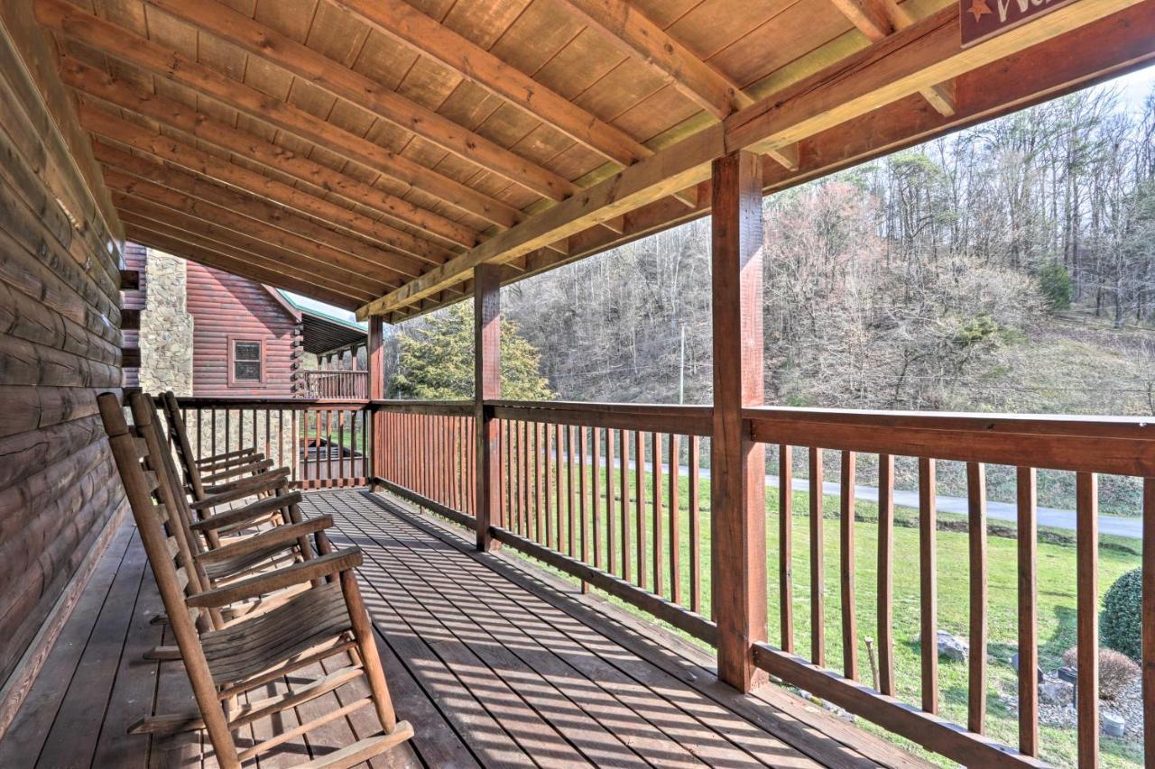 Smoky Mountain With Game And Hot Tub! Holiday home