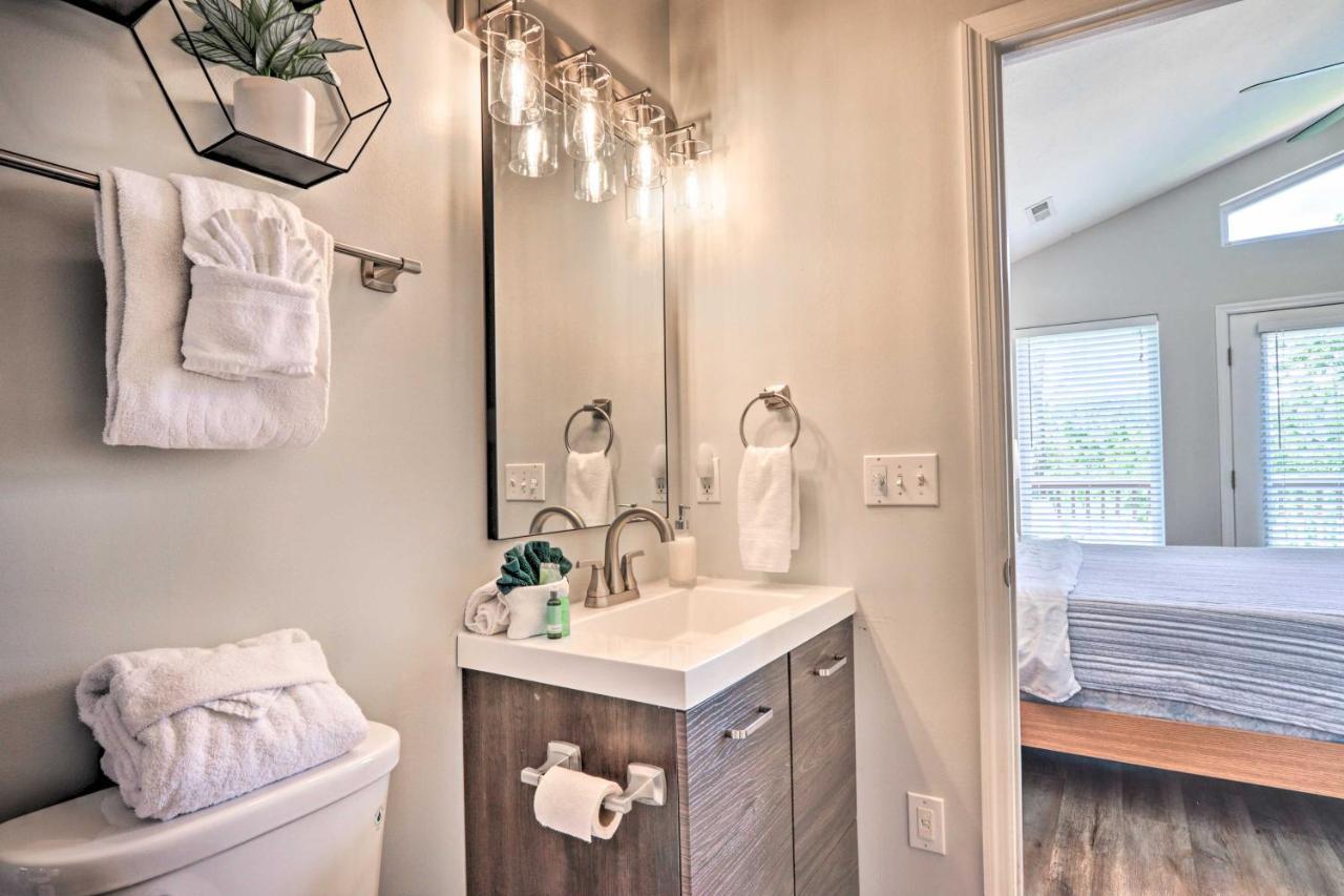 Holiday home River Oarasis In Heart Of Pigeon Forge!