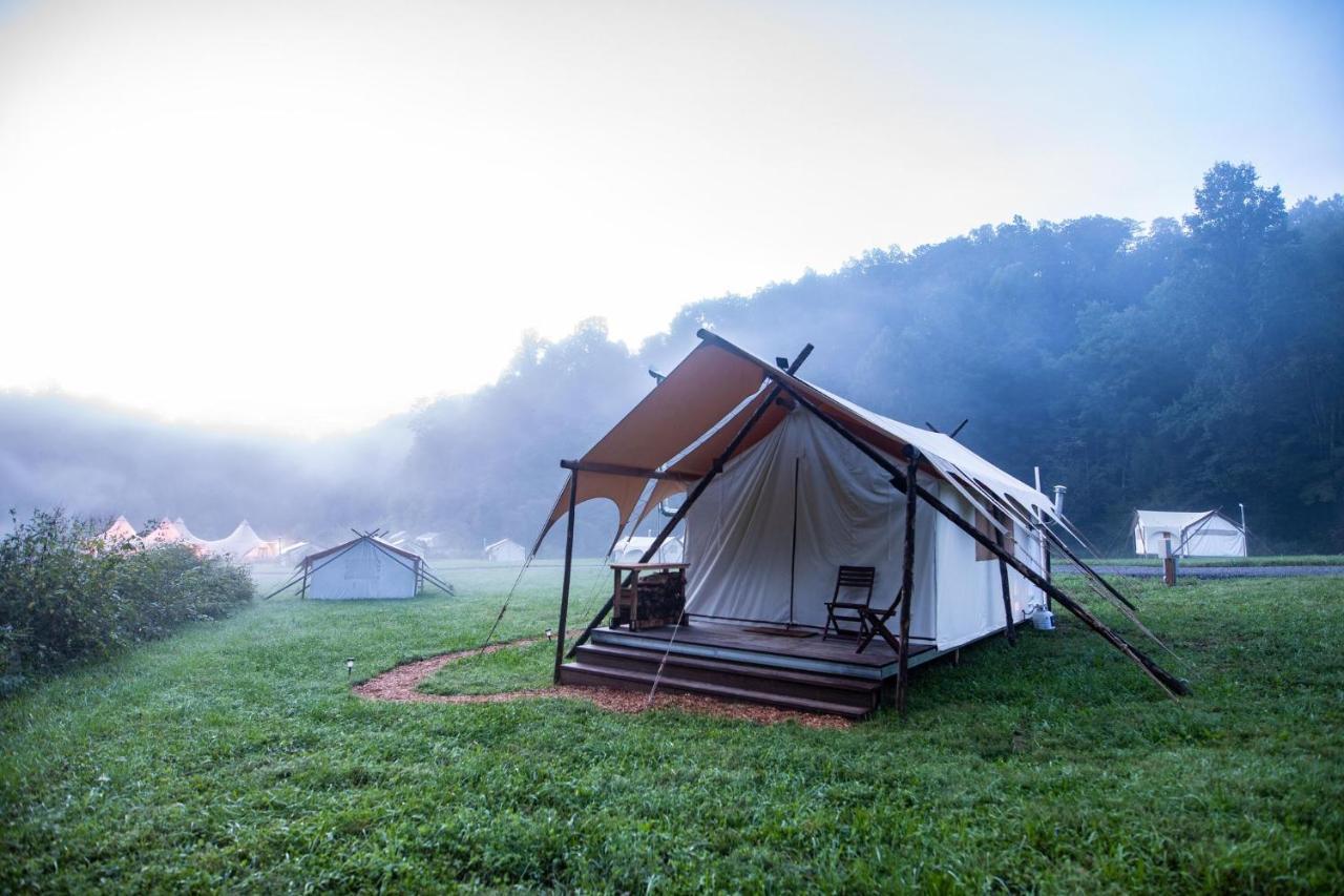 Under Canvas Great Smoky Mountains Luxury tent Pigeon Forge