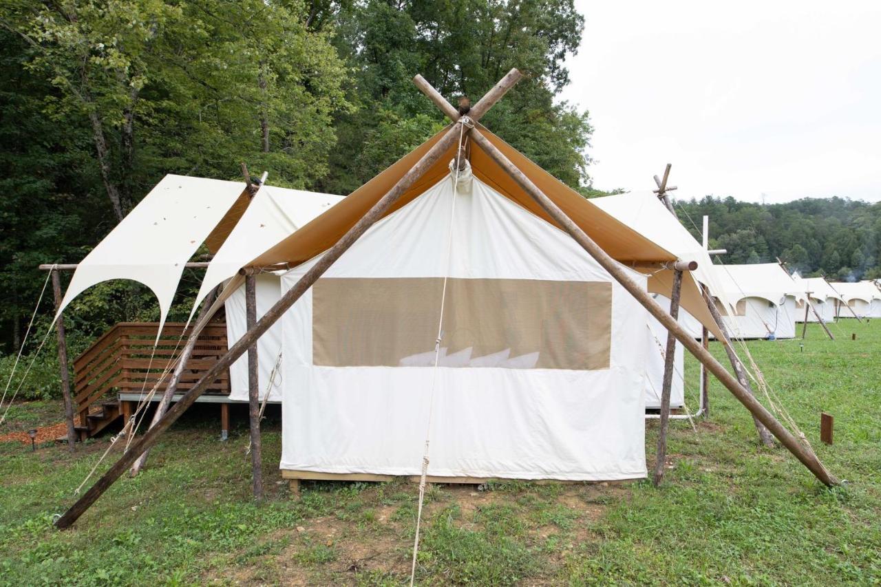 Luxury tent Under Canvas Great Smoky Mountains Pigeon Forge