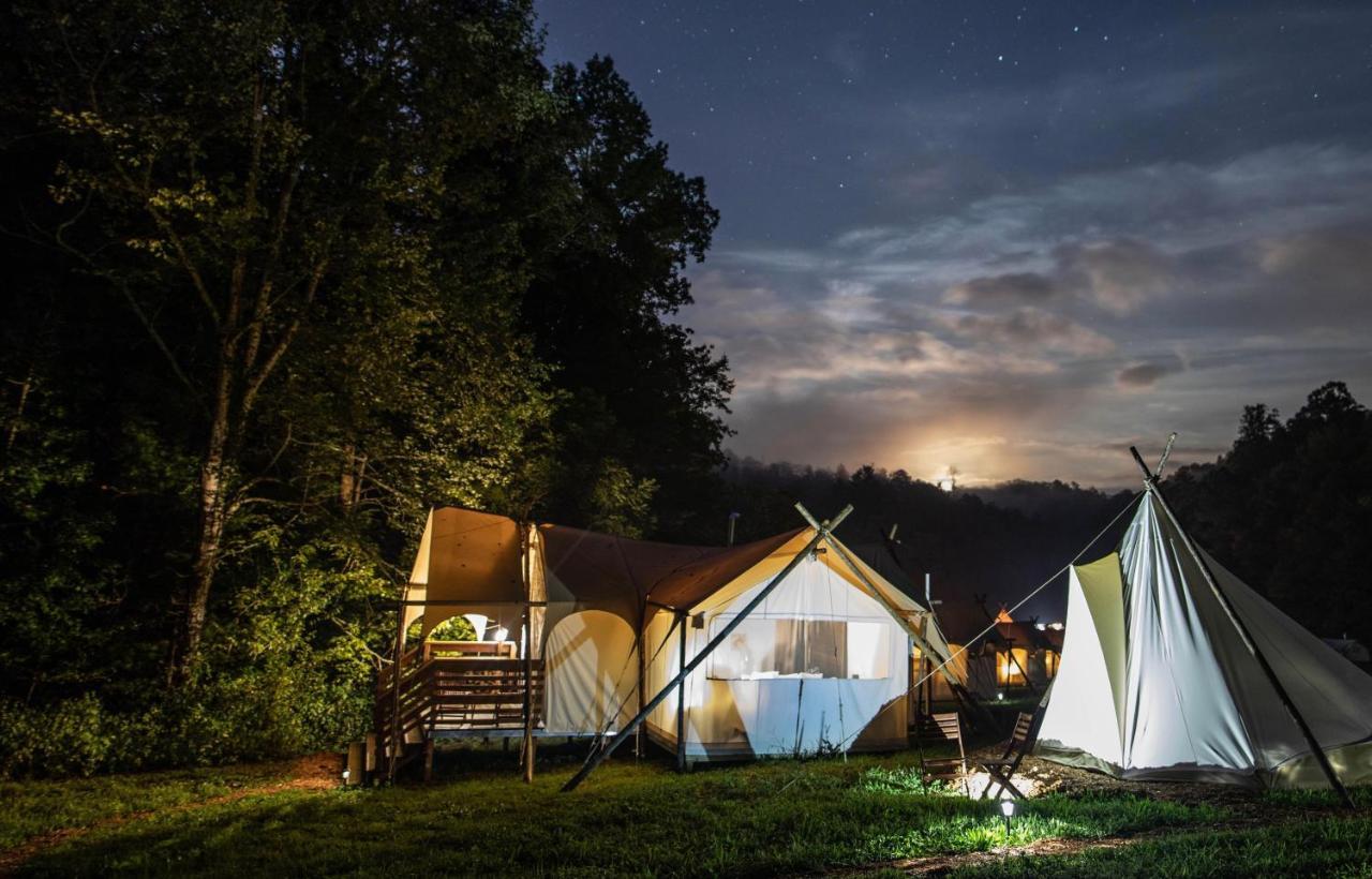 Under Canvas Great Smoky Mountains Pigeon Forge