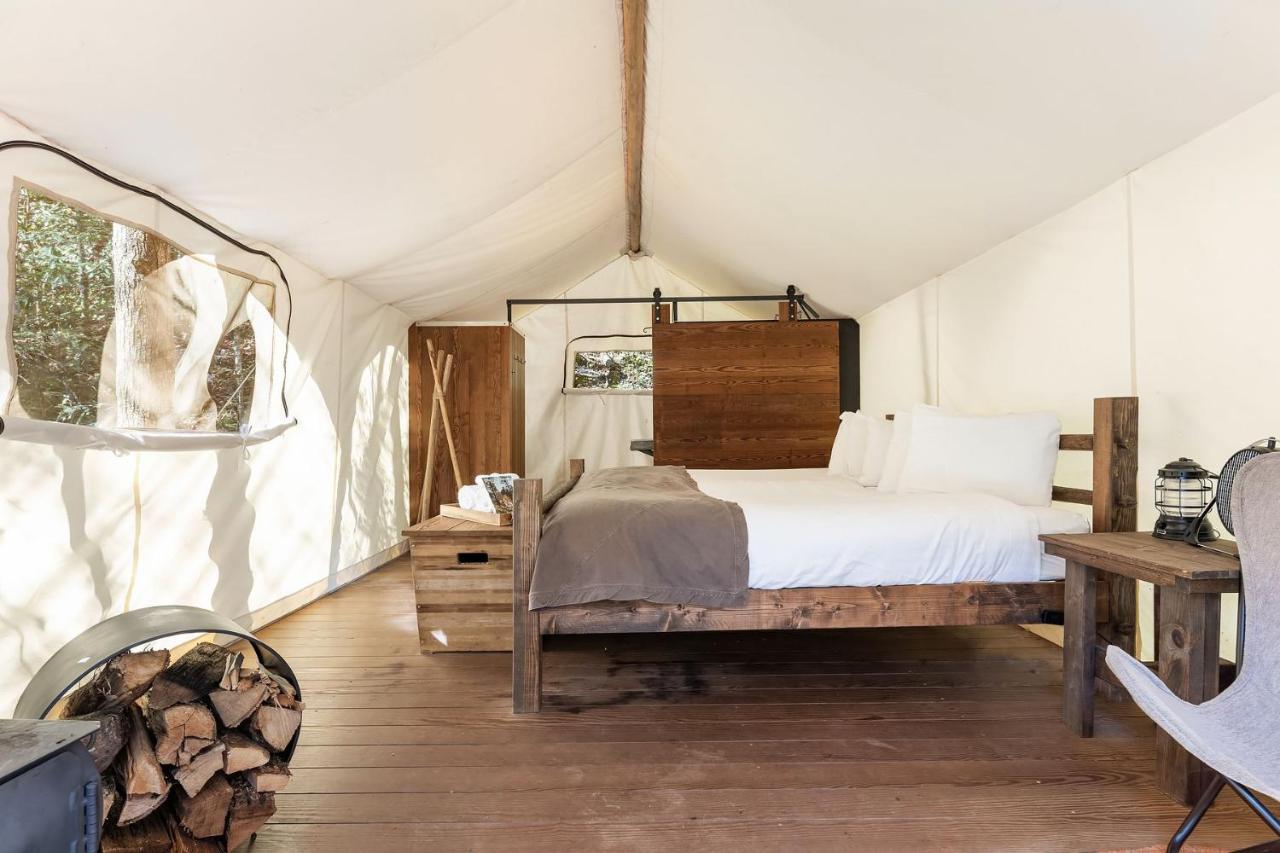Under Canvas Great Smoky Mountains Luxury tent Pigeon Forge