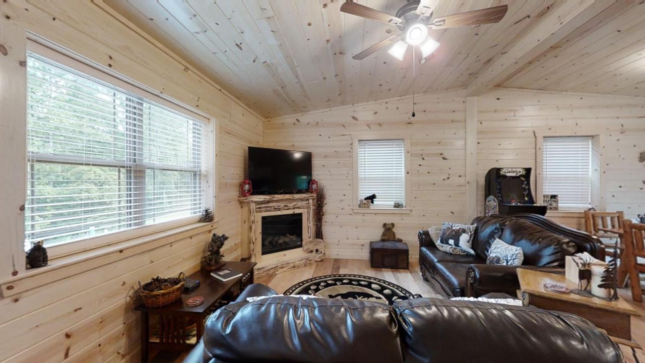 Cozy Bear Den Holiday home