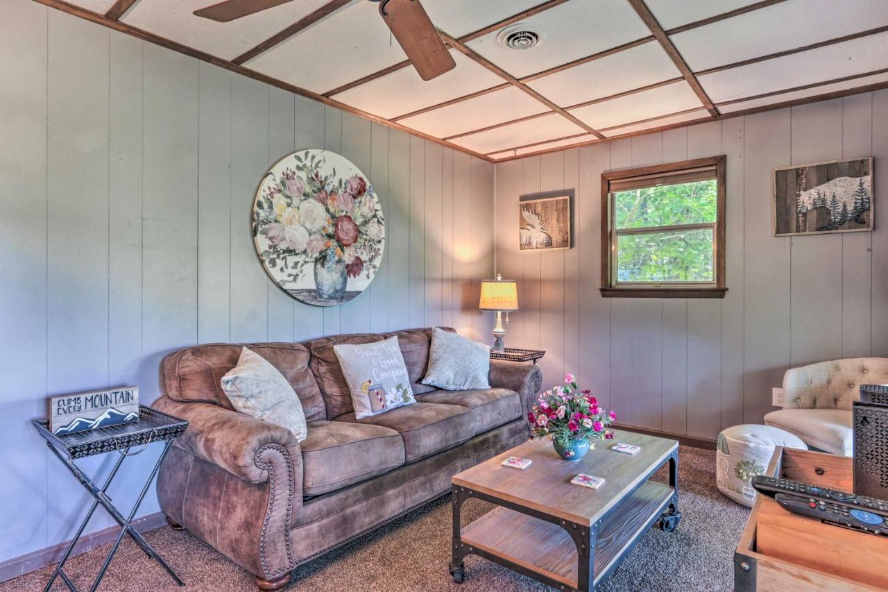 Holiday home Peaceful Pigeon Forge Cabin With Fire Pit! Pigeon Forge